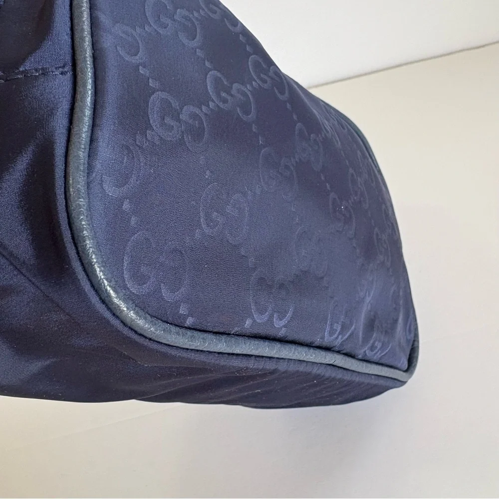 💙 NWT Gucci GG Guccissima Nylon Pouch Navy Blue